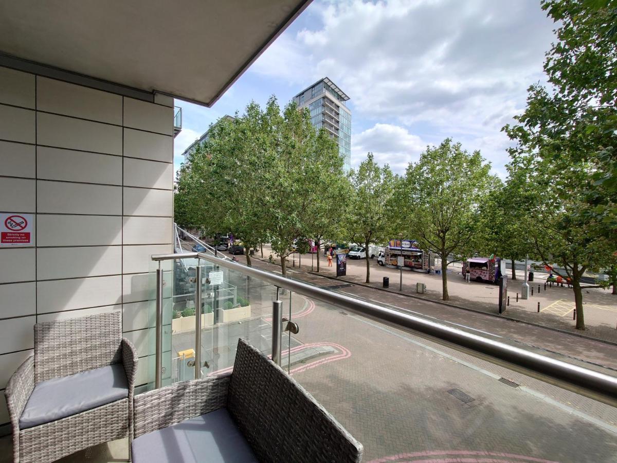 Fully Serviced Two Bed Apartment By Excel & O2 Londres Exterior foto